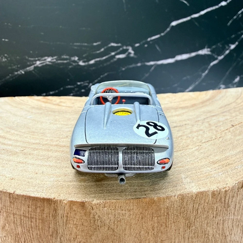 Starter Porsche 718/8 WRS Spyder #28 Le Mans 1963 1:43 Resin Hand Built